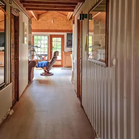 Semesterbostad Amazing In With Wifi Mandal