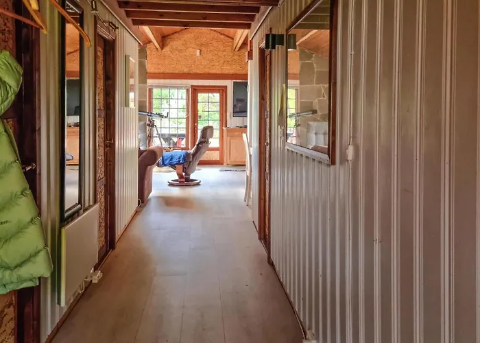 Semesterbostad Amazing In With Wifi Mandal